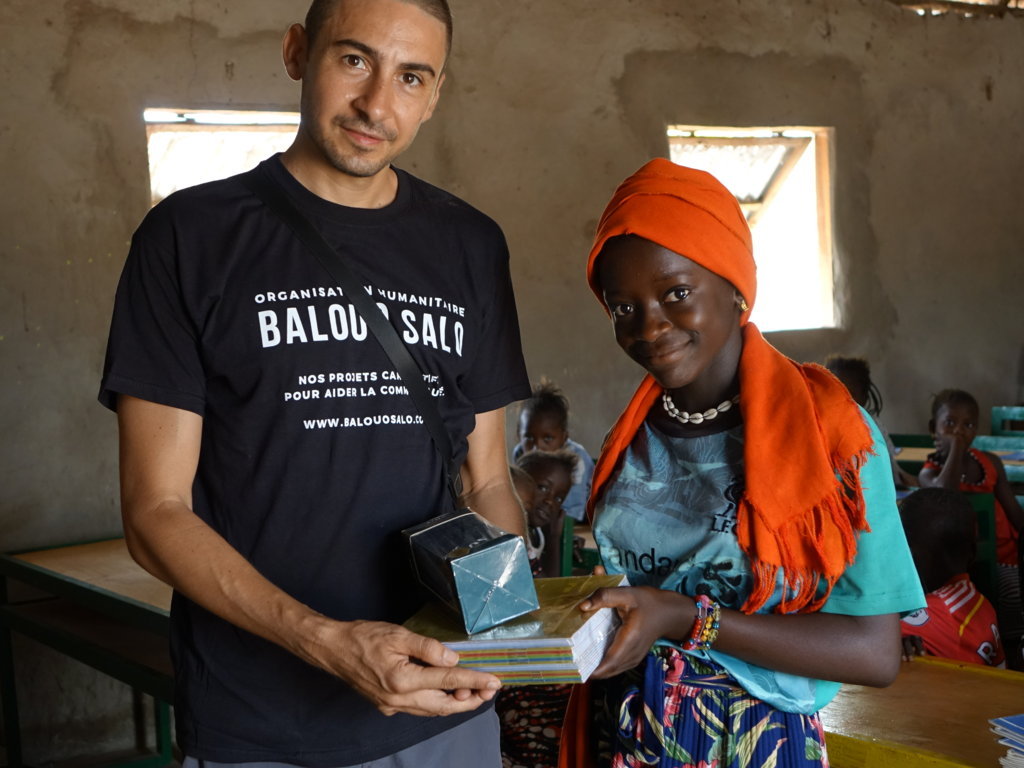 Donazione banchi a scuola in Senegal - Balouo Salo - Raoul Vecchio
